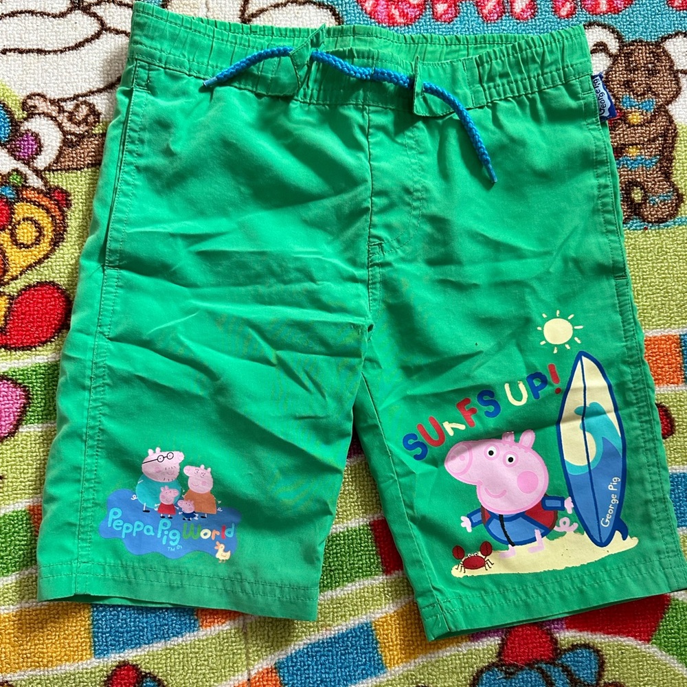🐠2/$10🐠 Peppa pig swim trunks 🩳